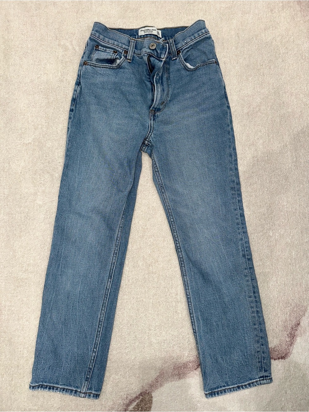 Abercrombie & Fitch Women's Cropped Straight Blue Jeans